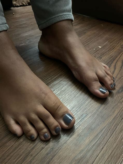 black milf feet|Beautiful ebony milf feet soles show